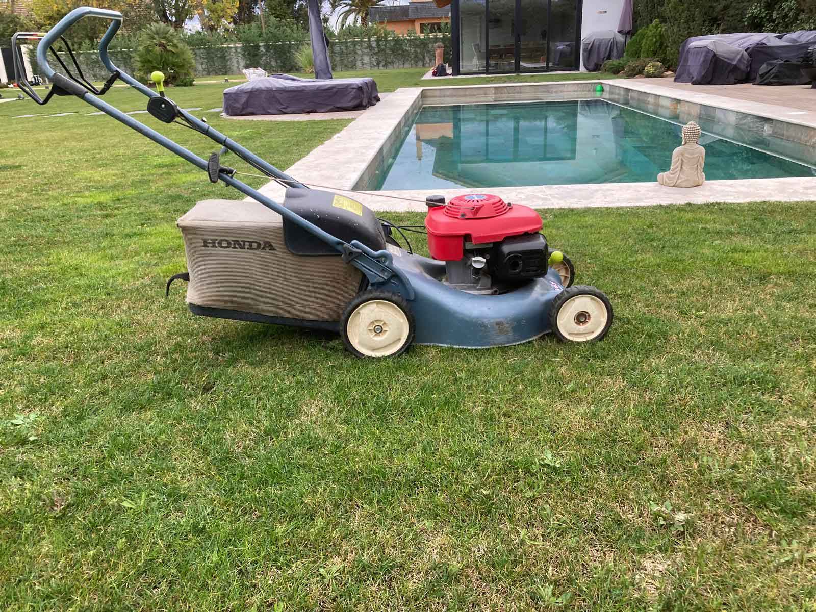 Mantenimiento de Jardines del Jardín de la sierra Mantenimiento de Jardines El Jardín de la Sierra